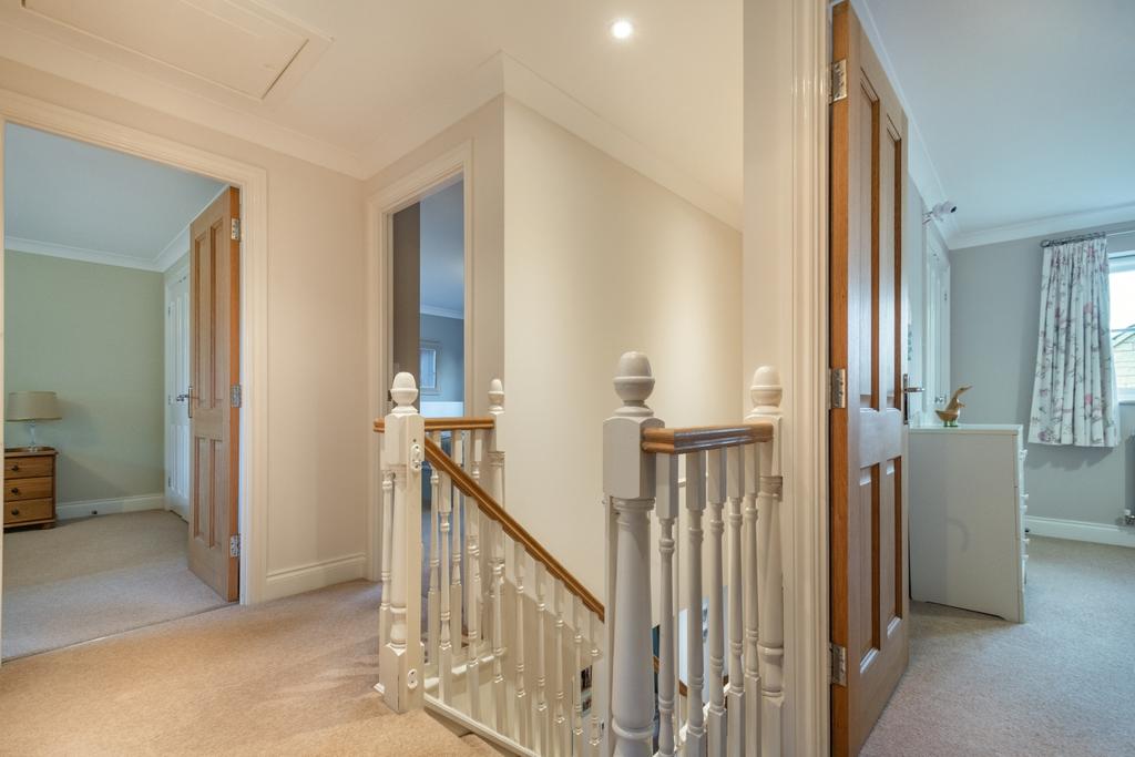 8486563-interior21
