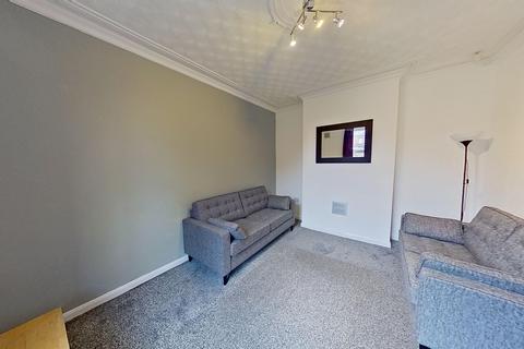 4 bedroom house to rent, Thomas Street, Woodhouse, Leeds