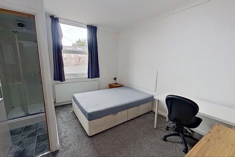 4 bedroom house to rent, Thomas Street, Woodhouse, Leeds