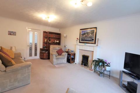 5 Tamar Close, Leyland, PR25 3PS