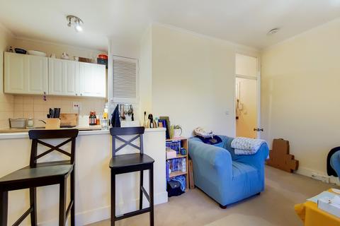 1 bedroom flat to rent, Varma Court, Kidbrooke Grove, London, SE3