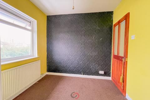 2 bedroom flat to rent, Eldon Avenue WD6