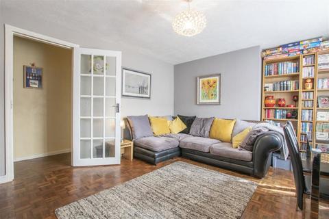 35 Raynton Road, Enfield, EN3 6BP