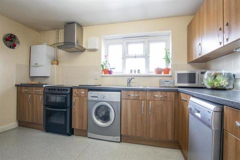35 Raynton Road, Enfield, EN3 6BP