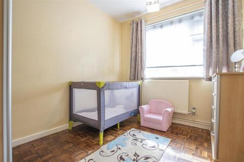 35 Raynton Road, Enfield, EN3 6BP
