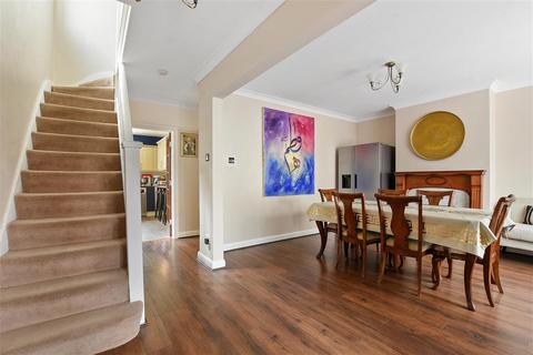 3 bedroom semi-detached house for sale, Canterbury Road, Harrow