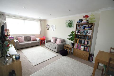 41 Hillside Road, Whyteleafe, CR3 0BR