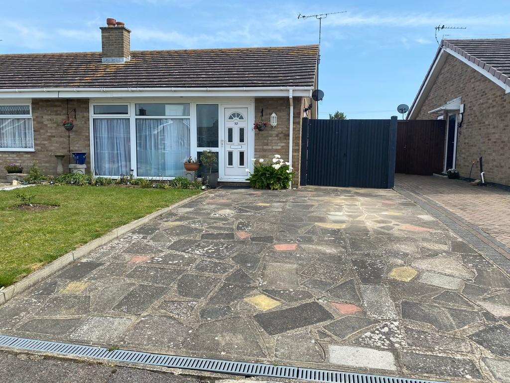 Marshall Crescent, Broadstairs 2 bed semidetached bungalow £340,000