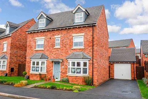 5 bedroom detached house for sale - Buttercup Drive, Tamworth