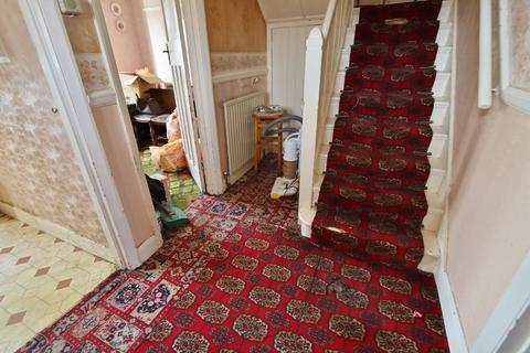 10 Philip Avenue, Romford, RM7 0XB