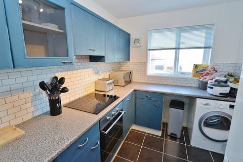 Flat 18, Natasha Court Mimosa Close, Romford, RM3 8GU