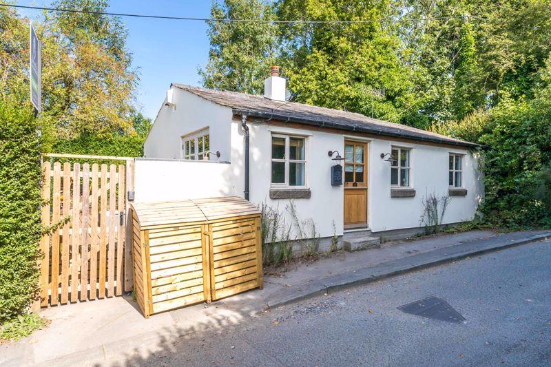 Hillside Avenue, Hilldale. Parbold, WN8 7AW 1 bed detached house £725
