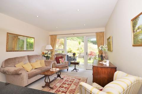 2 bedroom apartment for sale - Wispers Lane, Haslemere RETIREMENT PROPERTY FOR SALE VIA AUCTION