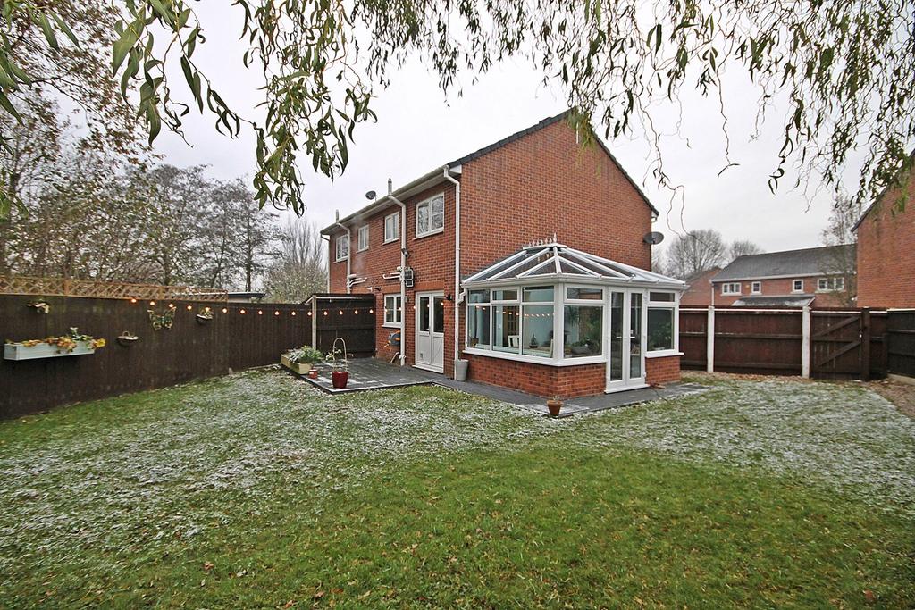 Lysander Drive, Padgate, Warrington, WA2 3 bed semidetached house £