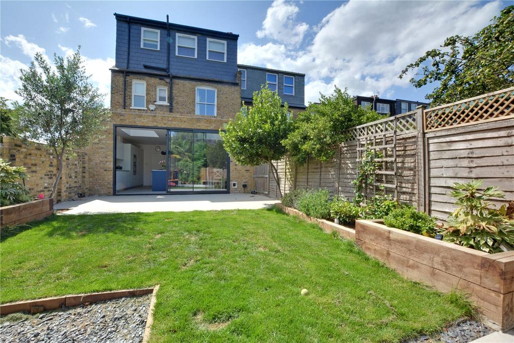 Manor Lane Terrace, Hither Green, London, SE13 4 bed end of terrace