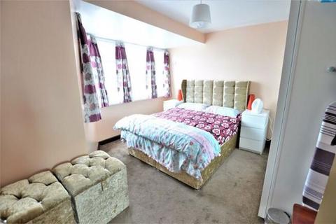 2 bedroom terraced house for sale, Litcham Spur, Slough SL1 3HX