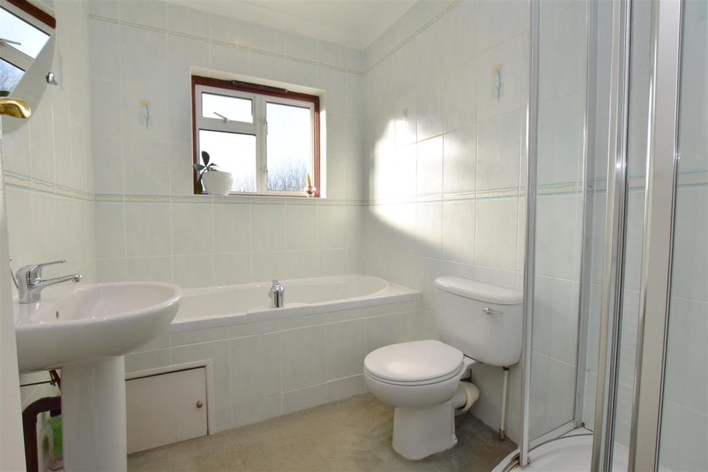Family Bathroom.jpg