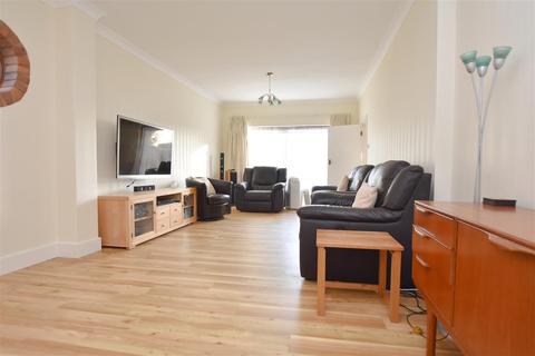 175 Abbots Road, Abbots Langley, WD5 0BN