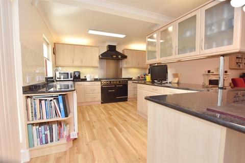 175 Abbots Road, Abbots Langley, WD5 0BN