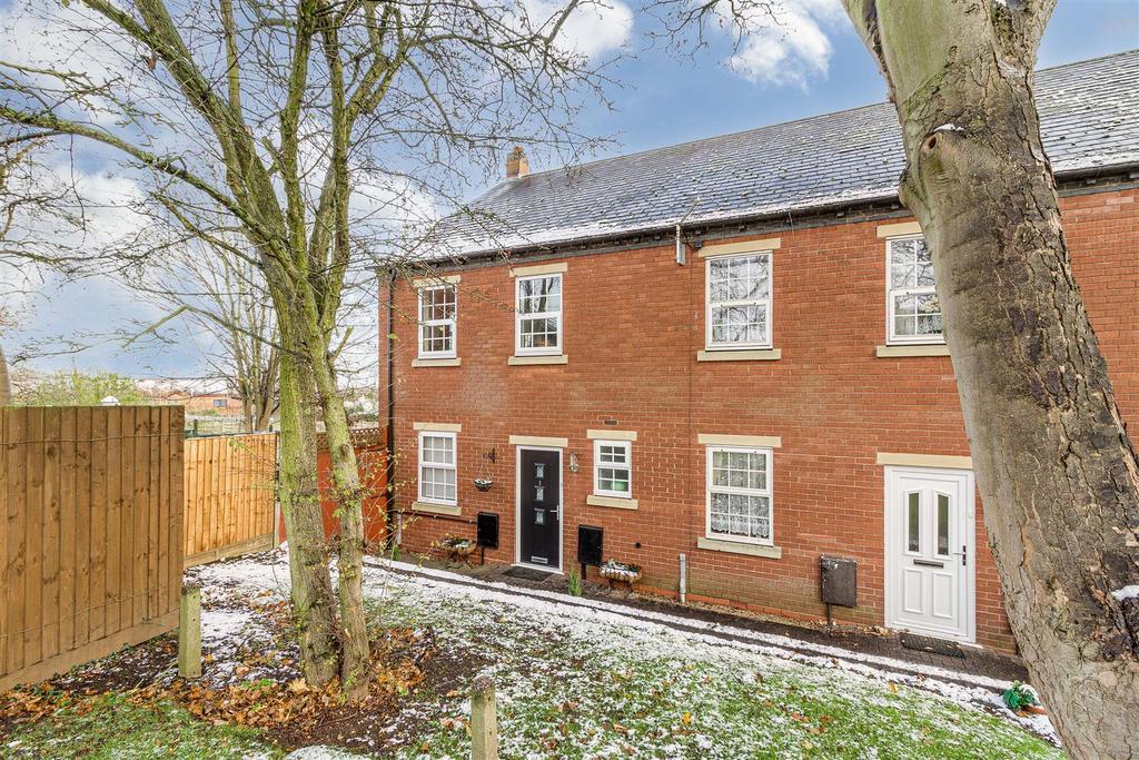 The Cloisters North Street, Atherstone 3 bed mews £205,000