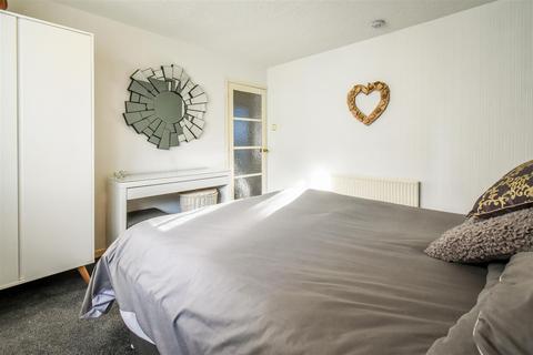 10 Barons Way, Lower Darwen, Darwen, BB3 0RG