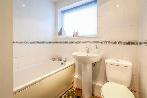 10 Barons Way, Lower Darwen, Darwen, BB3 0RG