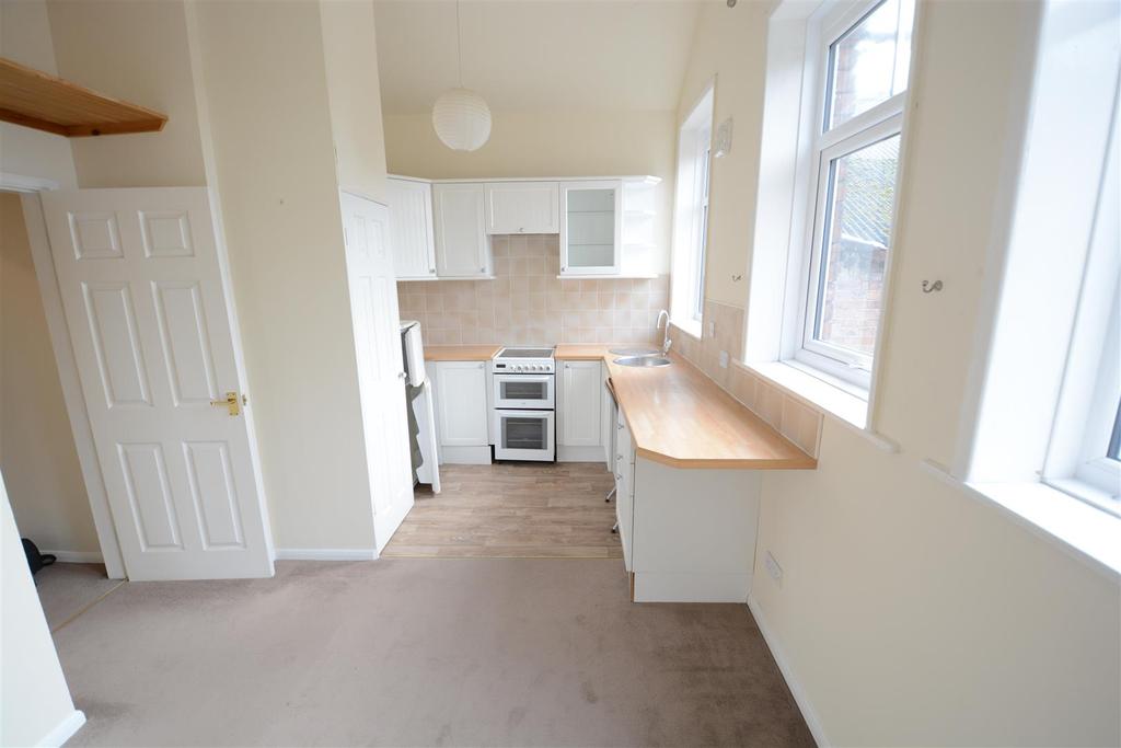 Station House, Ousegate, Selby 1 bed apartment £400 pcm (£92 pw)