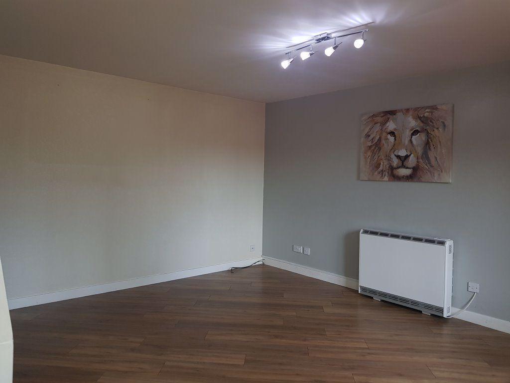 Carr Lane, Willerby. HU10 6JP 1 bed cottage £525 pcm (£121 pw)