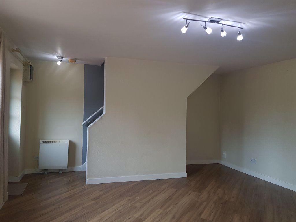 Carr Lane, Willerby. HU10 6JP 1 bed cottage £525 pcm (£121 pw)