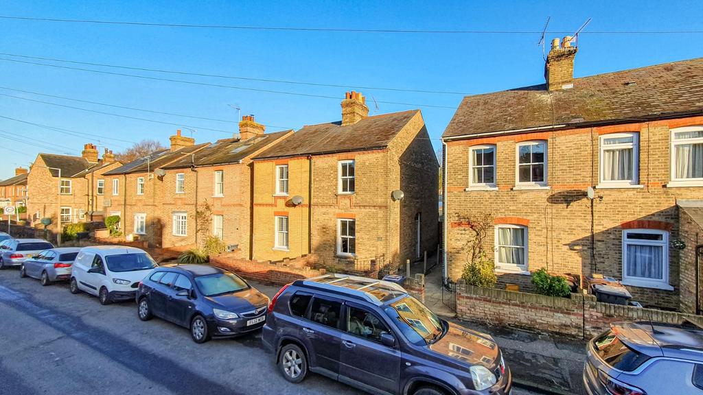 Vicarage Road, Ware 2 bed semidetached house £1,350 pcm (£312 pw)
