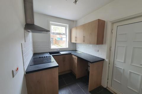 2 bedroom terraced house to rent, Jubilee Road, Doncaster