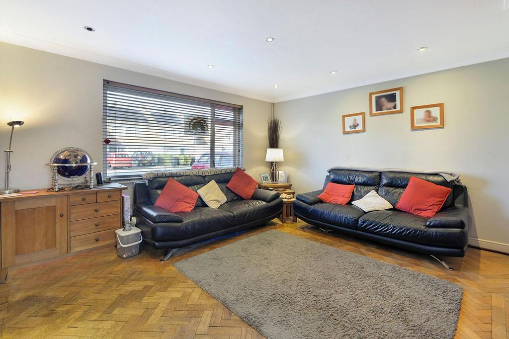 Allington Road, Paddock Wood, Tonbridge 3 bed semidetached house £