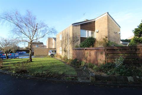 7 The Roundway, Hightown, Liverpool, L38 9EJ