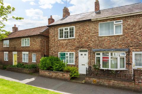 4 bedroom semi-detached house for sale - The Village, Haxby, York