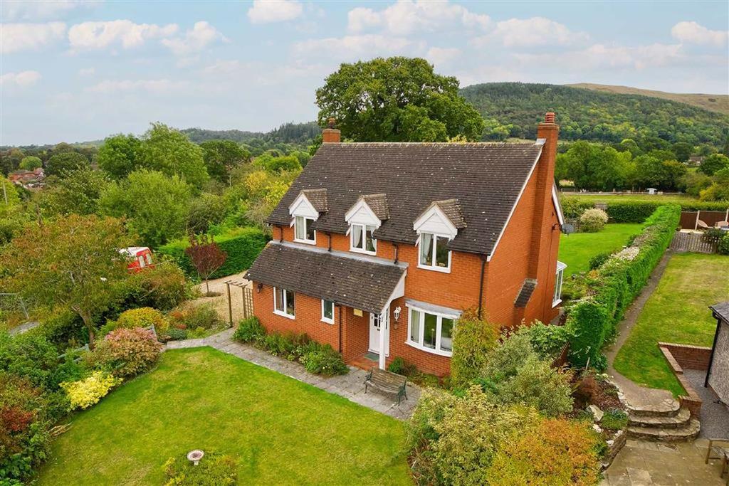 Meadow Ridge, The Bank, Pontesbury, SY5 3 bed detached house £499,500