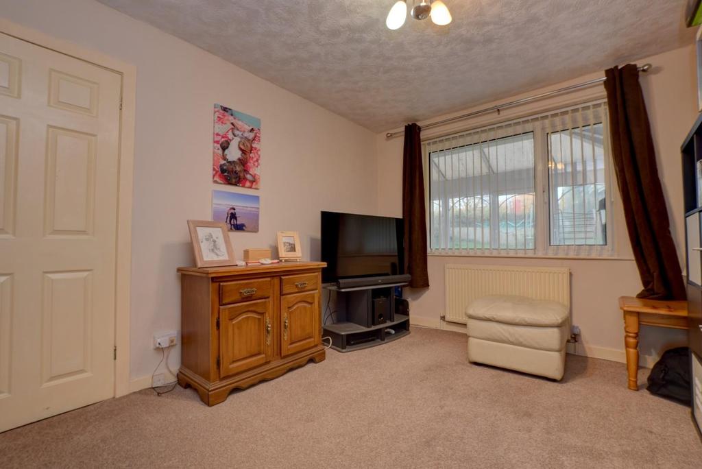 Lower Parrock Road, Barrowford, Nelson 4 bed semidetached house £225,000