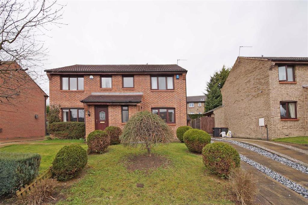 Hartwith Drive, Harrogate, North Yorkshire 3 bed semidetached house