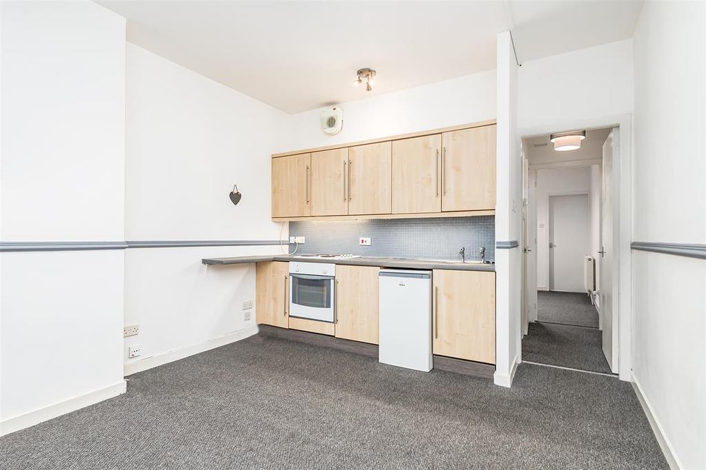 Lounge/Kitchen