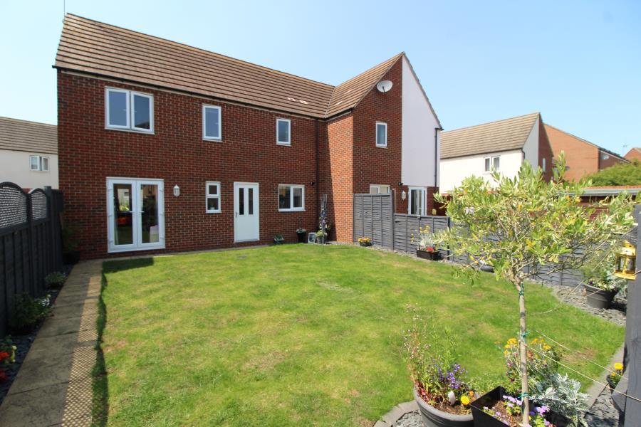 Lavender Hill, Broughton 3 bed semidetached house £1,600 pcm (£369 pw)