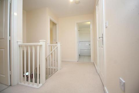 3 bedroom end of terrace house to rent, Watson Close, Grange Farm