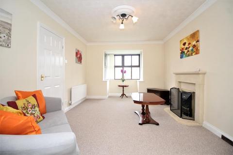 4 bedroom detached house to rent, Frithwood Crescent, Kents Hill
