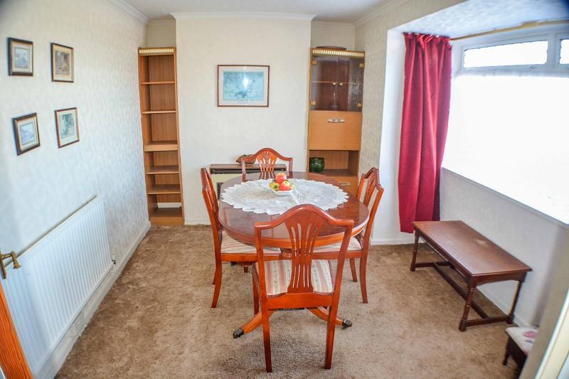 Llansawel Crescent, Neath, Neath Port Talbot. SA11 2UL 3 bed semi