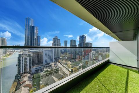 Studio to rent, Bagshaw Building, Wardian, Canary Wharf, London, E14