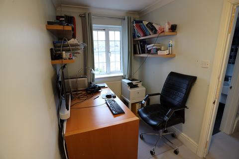 26a Lynwood, Guildford, GU2 7NY