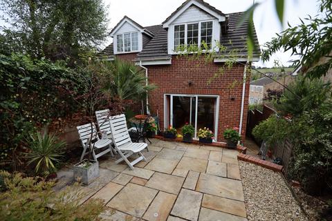 26a Lynwood, Guildford, GU2 7NY