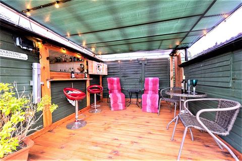 56 Ewins Close, Ash, Aldershot, GU12 6SA