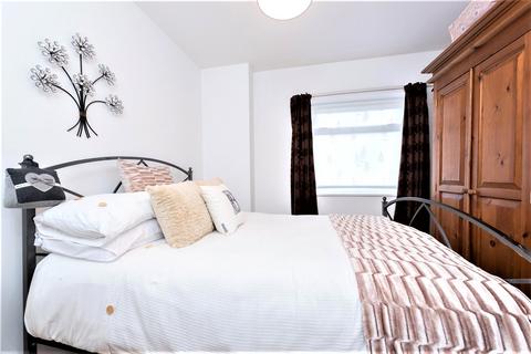 56 Ewins Close, Ash, Aldershot, GU12 6SA