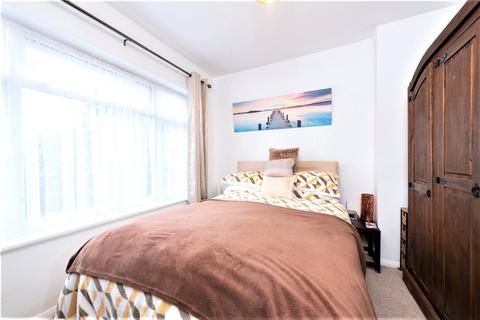 56 Ewins Close, Ash, Aldershot, GU12 6SA