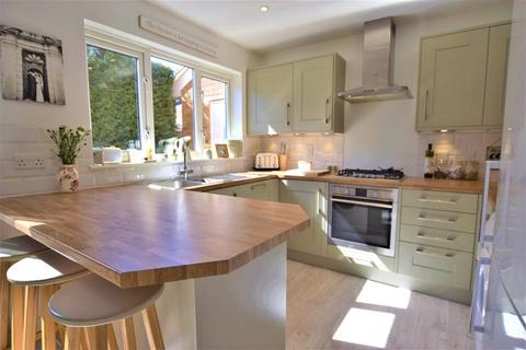 26 Oaktrees, Ash, Aldershot, GU12 6QS