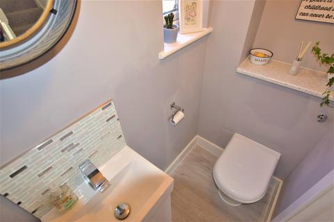 26 Oaktrees, Ash, Aldershot, GU12 6QS
